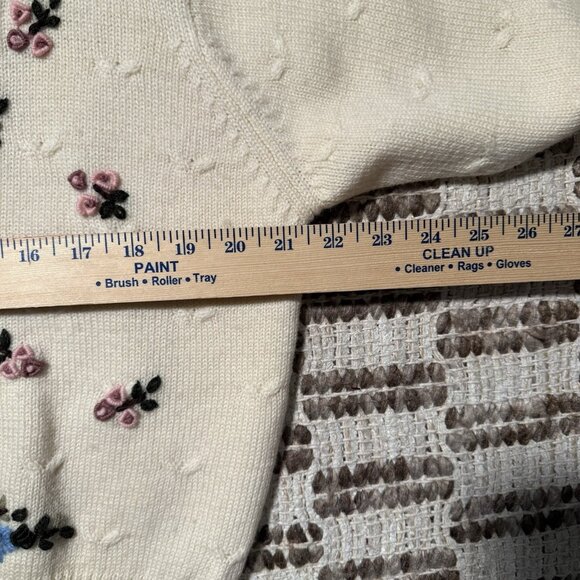 VTG Wool Floral Cardigan Sweater Medium Large Granny Cottage Boho Cream Fairy - Picture 4 of 9